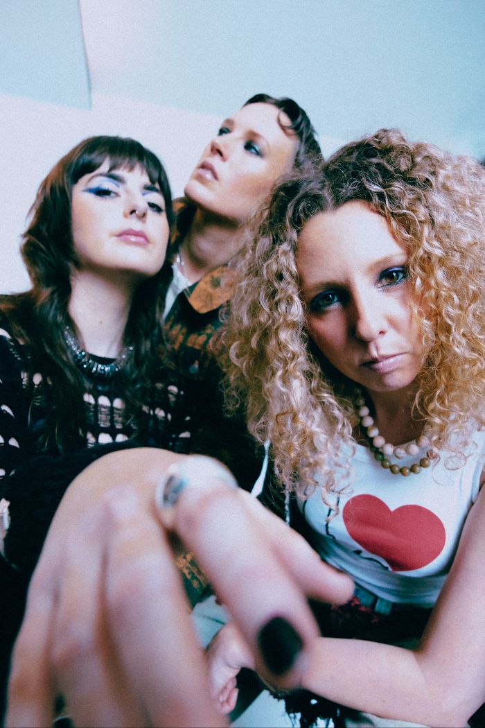 Read more about the article Dream Nails drop new single/video ‘The Information’