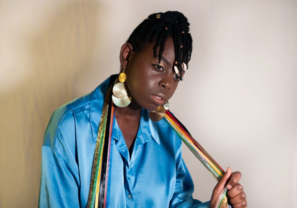 Gabrielle Sey shares new single ‘Colourblind’