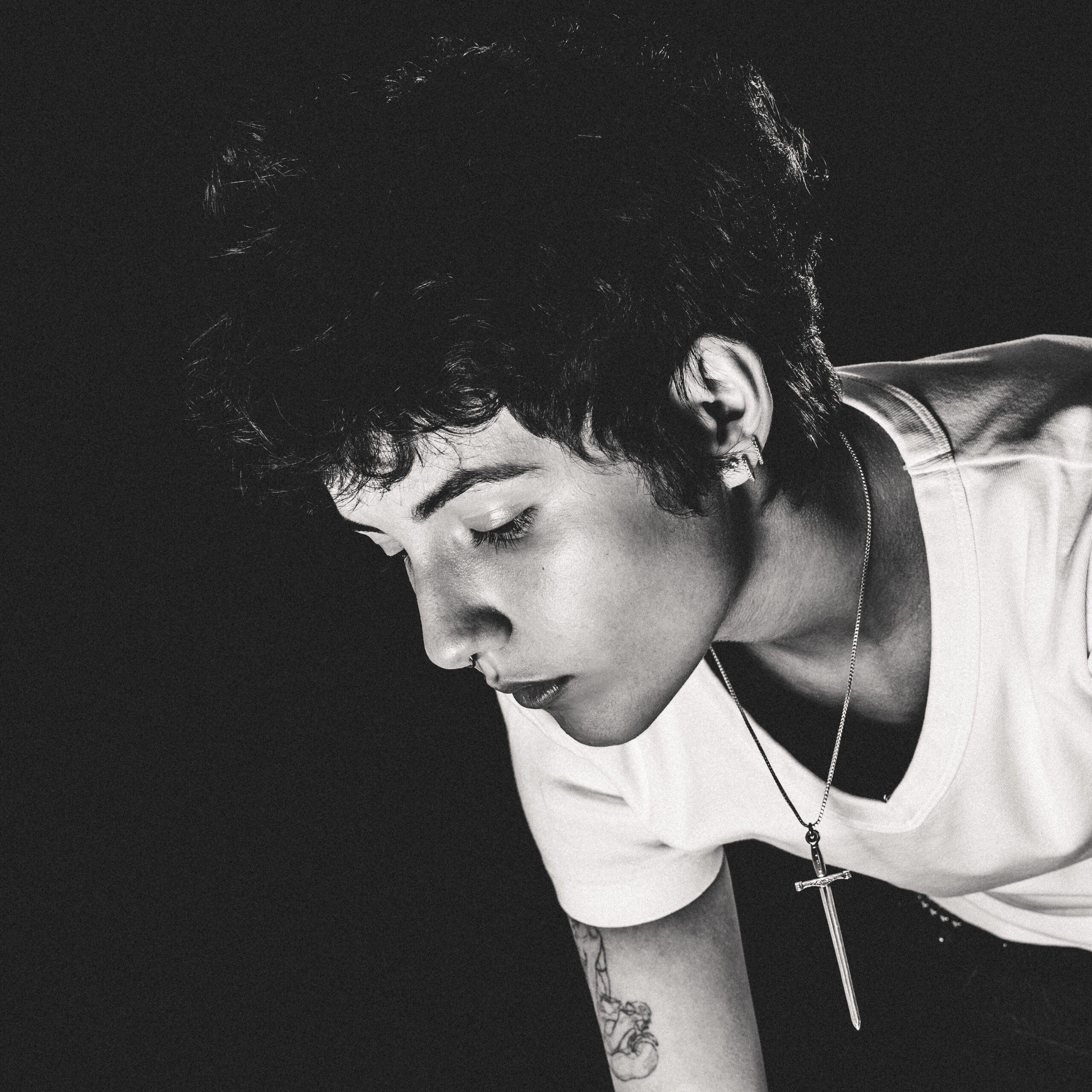 Read more about the article Deadbeat Girl shares dreamy new guitar anthem ‘Soft’