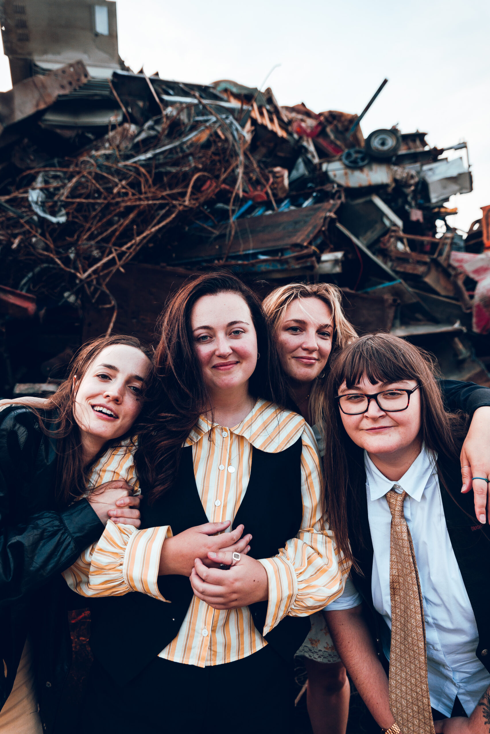 Read more about the article The Deep Blue return with mesmerising new single ‘Porcelain’