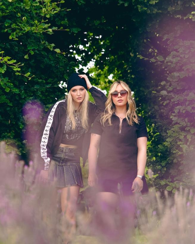 Read more about the article Dirty Blonde release new single/video ‘Rage (Makes Me Feel Pretty)’