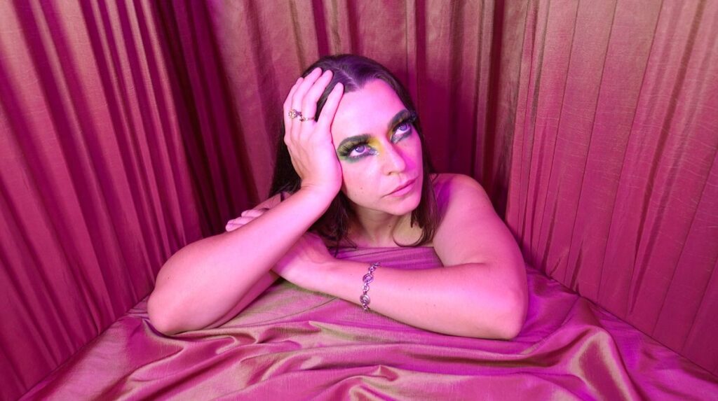 Annabelle Chairlegs shares third single ‘Heavy Sleeper’