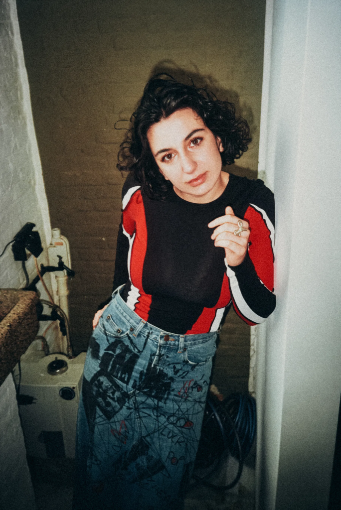 Rosie Stuart shares new single ‘Cupid’