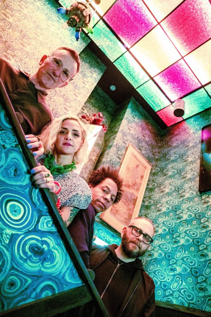 LAPÊCHE releases new single ‘Double Knotted’
