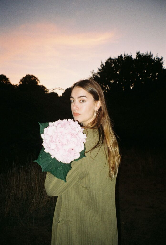 Liv Bloore shares new single ‘Her Flowers’