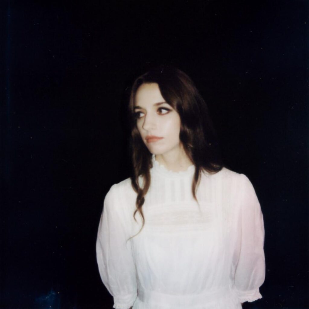 Beatrix releases adroitly illustrative new single/video ‘Class Reunion’