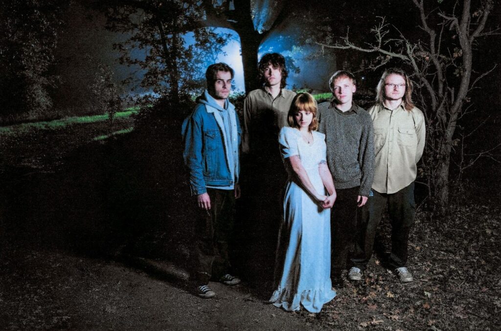 she’s green share new single ‘mettle’
