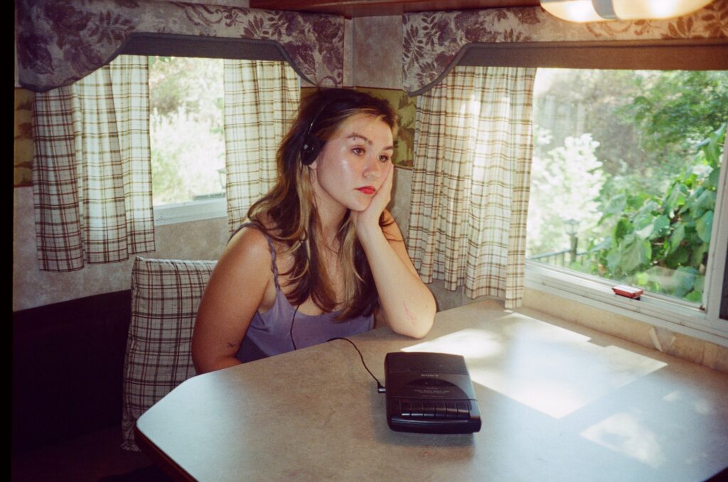 mer marcum announces debut EP; unveils new single/video ‘stay away!’