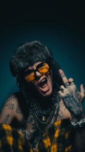 Read more about the article Chloe Star reveals new single ‘Emergency Contact’