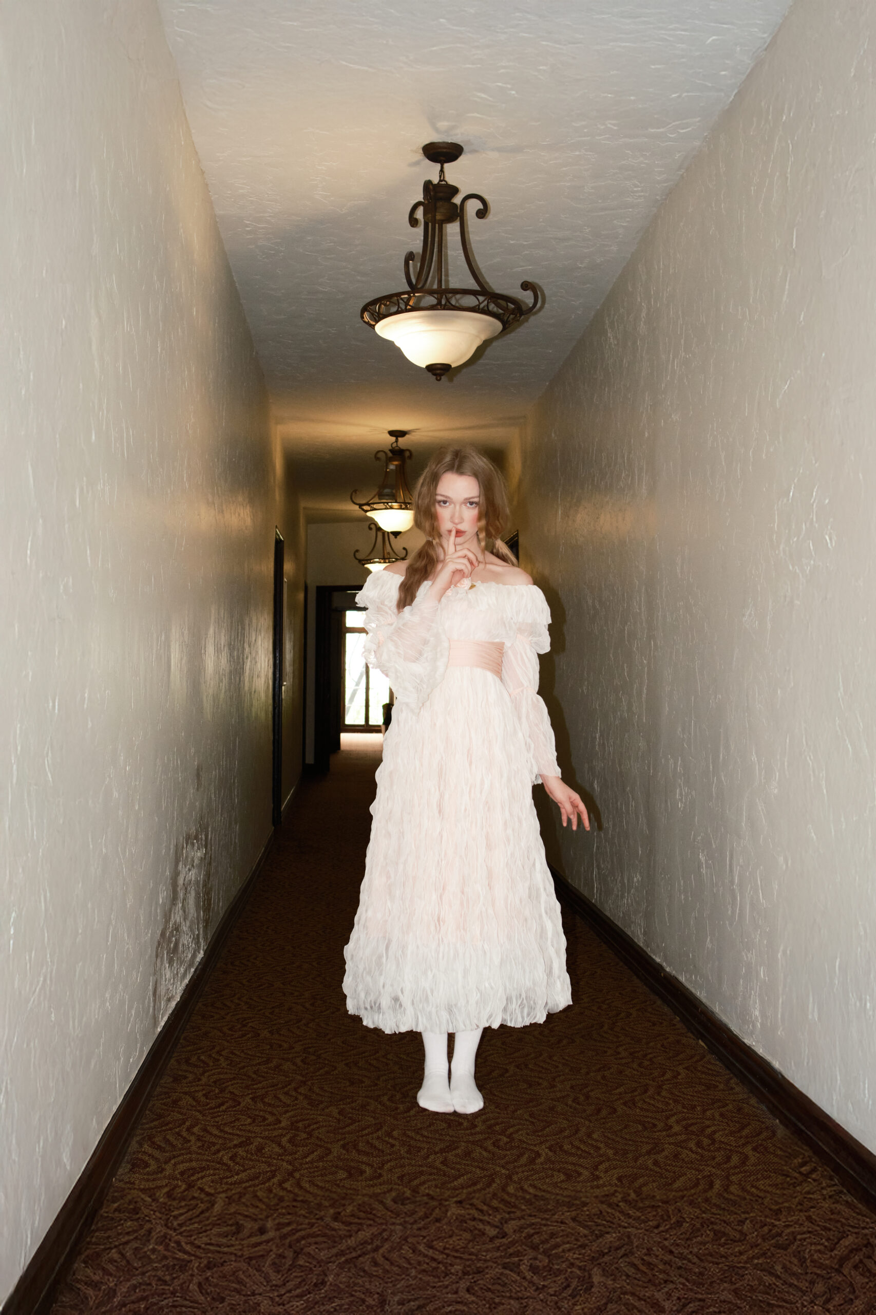 Read more about the article Mollie Elizabeth releases new single ‘Dog Eat Dog’