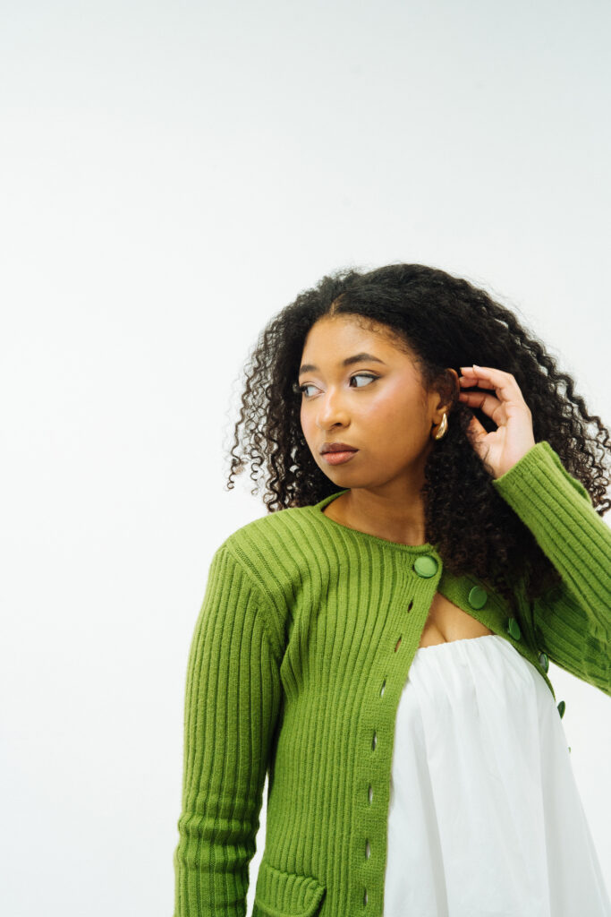 Ania Hoo releases new single and video for ‘Make Me Up’