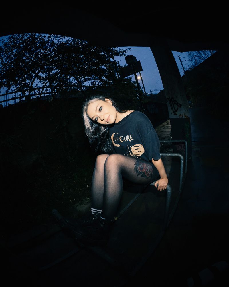 Read more about the article Hannah Robinson releases confronting new single ‘Ruining The Moment’