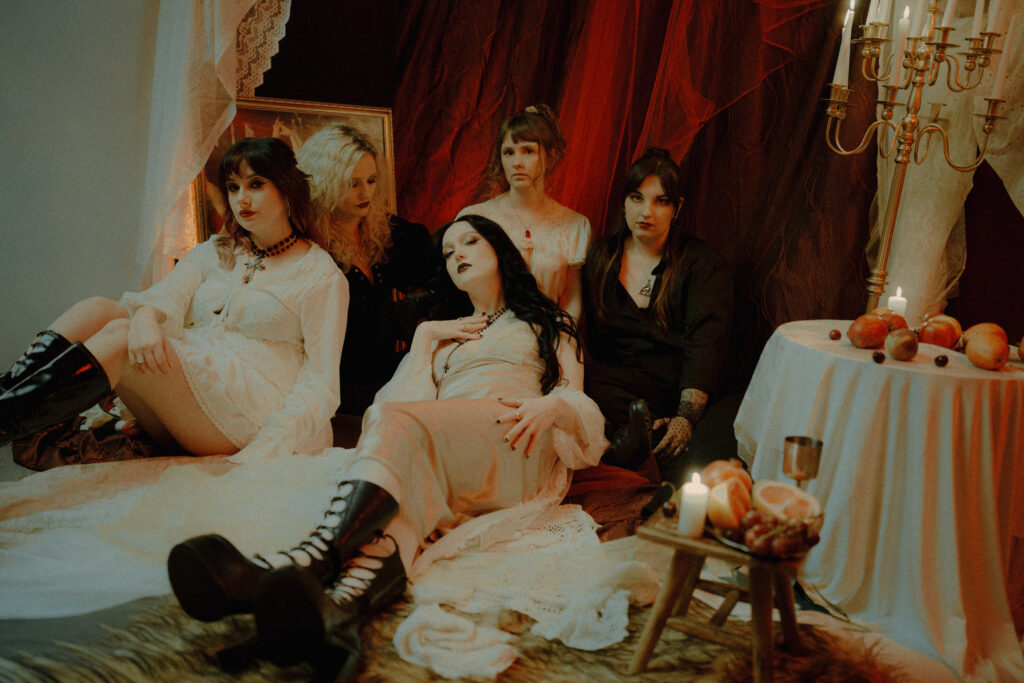 VENUS GRRRLS release new single ‘Eve’, conjuring the duality of bisexual awakening