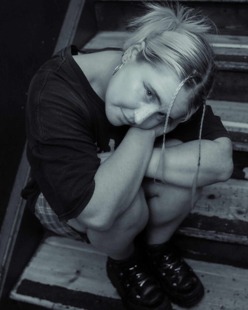 Roo Elizabeth shares new single ‘Hail Mary’