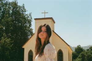Read more about the article Queen Anne releases new single ‘Baby Girl (likes to lie)’