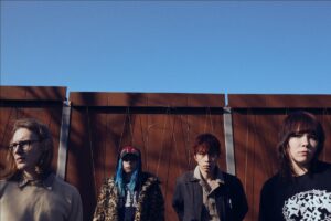 Read more about the article Clutter release new single/video ‘GirlVsHeart’