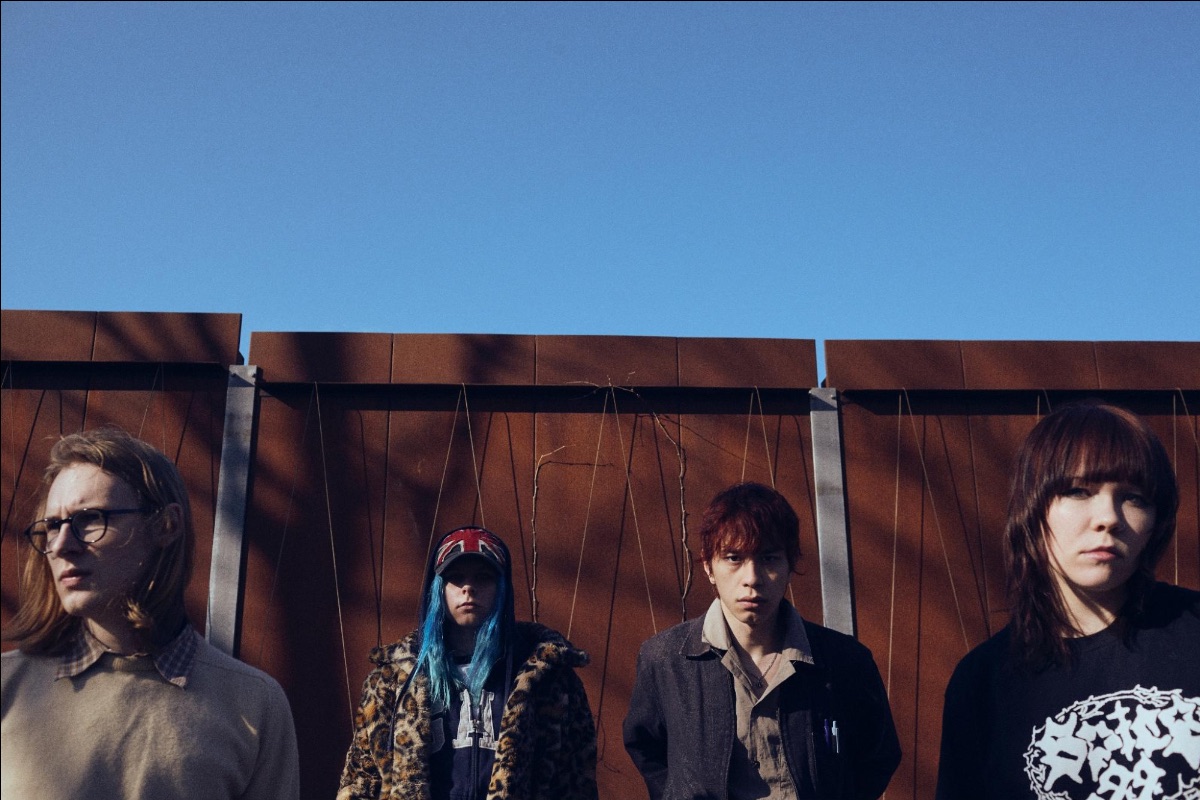 Read more about the article Clutter release new single/video ‘GirlVsHeart’