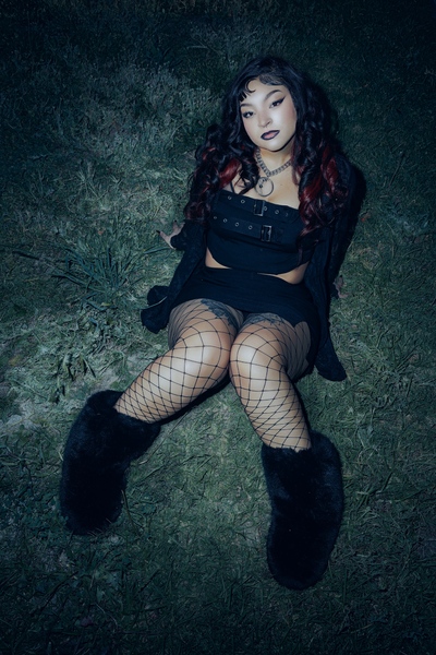 Read more about the article NESYA explores possession and identity on ‘I’M NOT THAT EVIL.’