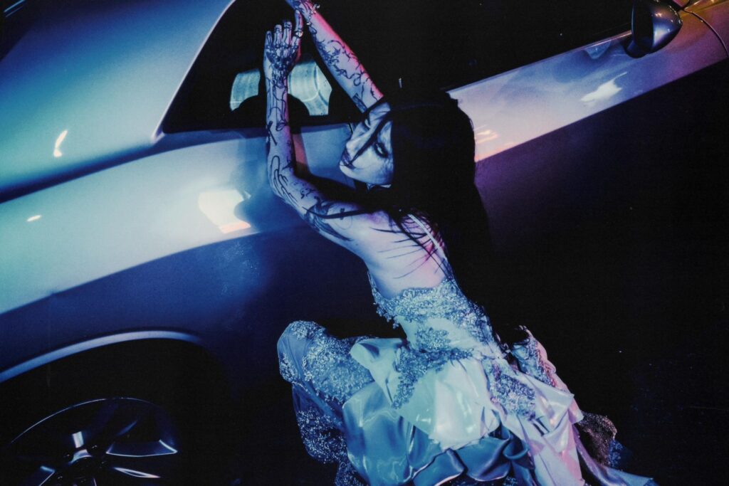 DeathbyRomy enters a ‘Manic Dream’ on electrifying new single & music video