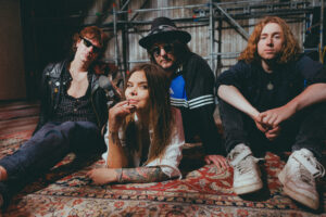Read more about the article Void Queen’s ‘Downtown’ is a dirty rock ‘n’ roll rush