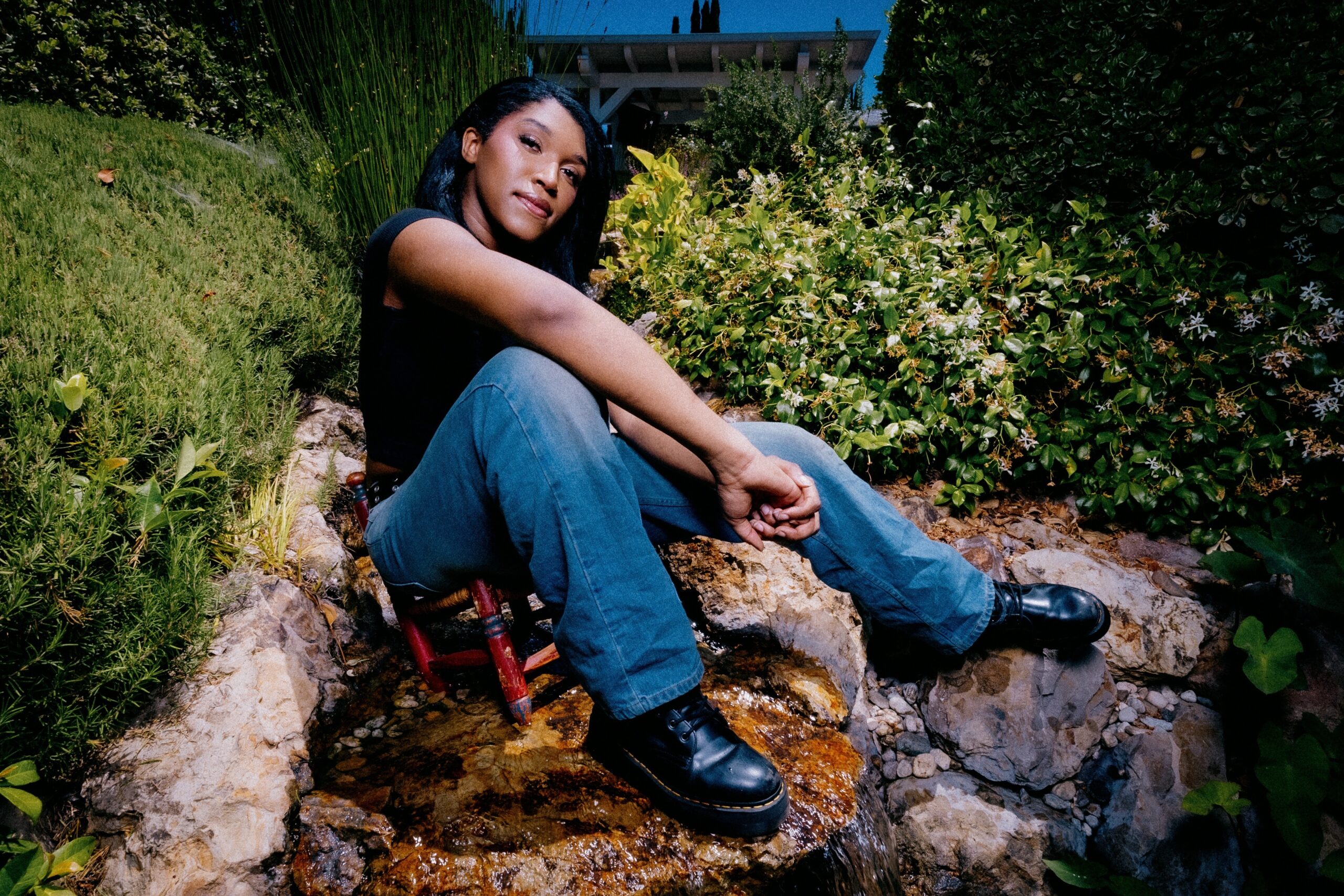 Read more about the article Portraits of Tracy proves there are no limits to her sound with explosive new single ‘This Song May Or May Not Be About An Alt-Right Influencer’