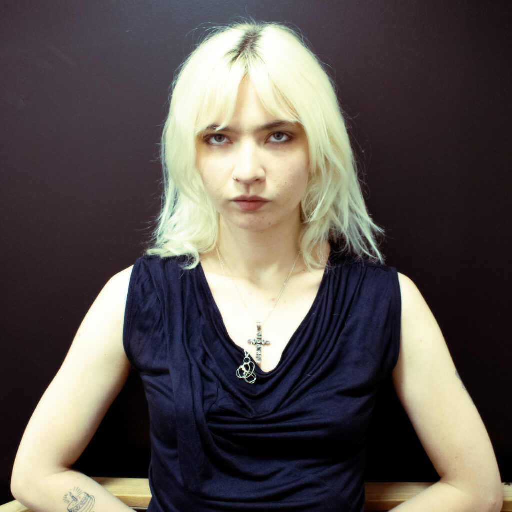 jo from school finds beauty in simplicity on ‘Weight’