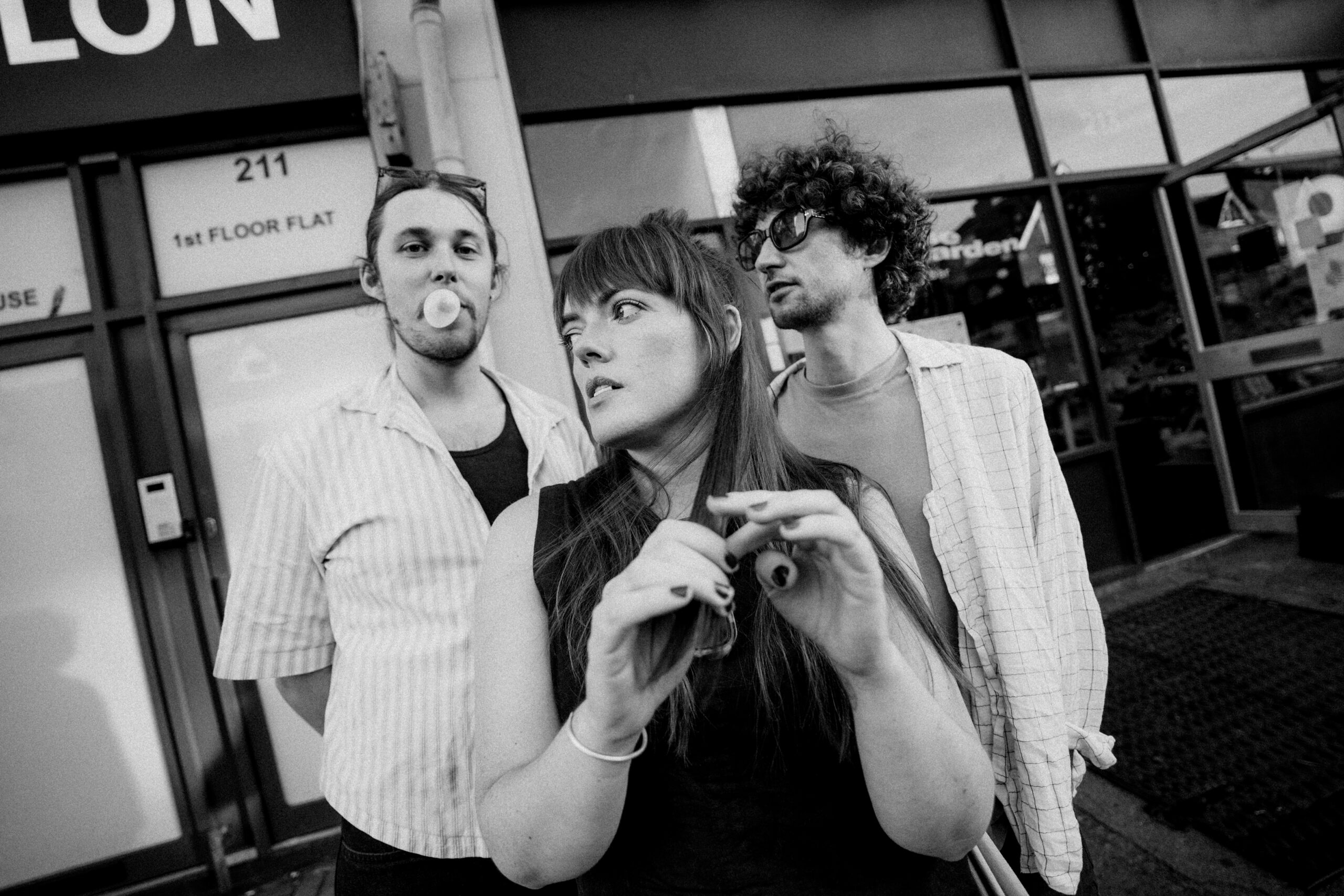 Read more about the article Bau Cat take aim at the Manosphere with the brilliantly chaotic ‘Traposphere’