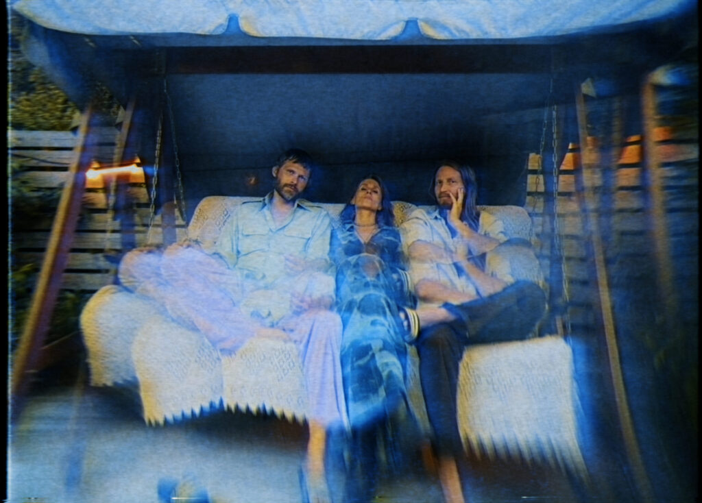 ViVii find beauty in impermanence on dreamy ‘Temporary’