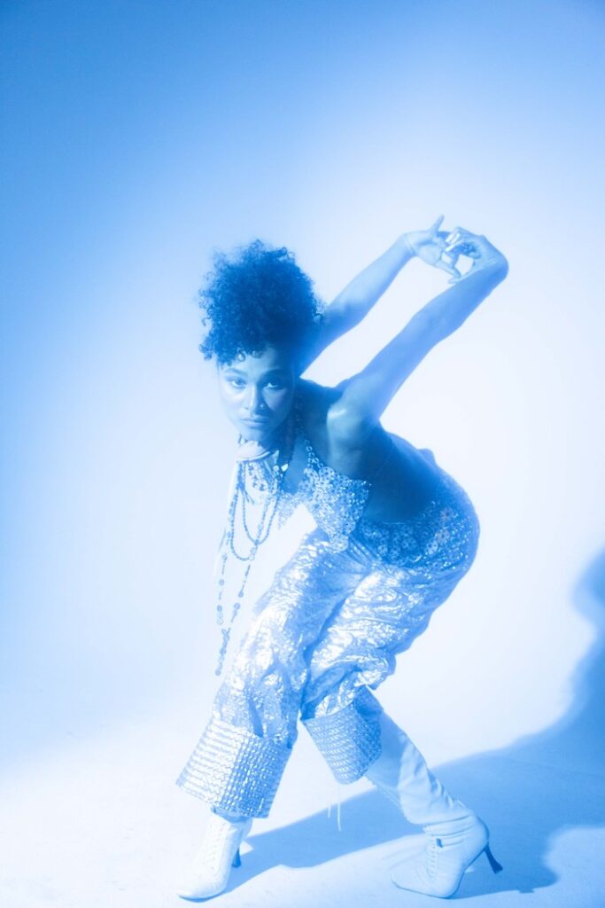 UCHE YARA takes up space on euphoric ‘DIVA CLUB’