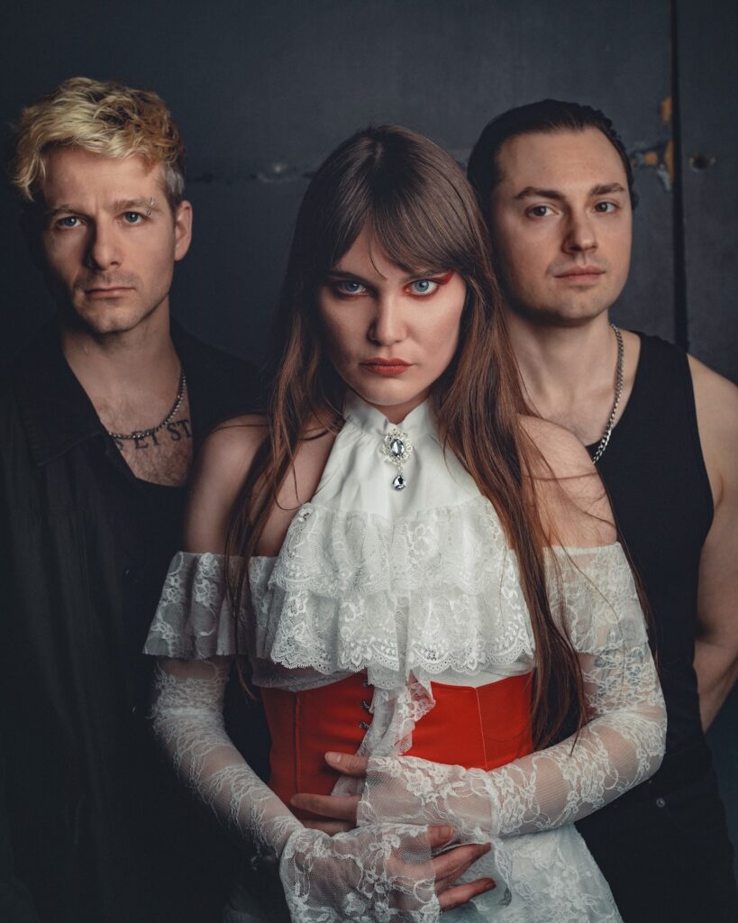 Calva Louise fuse gothic grandeur and metal on ‘La Promesa’