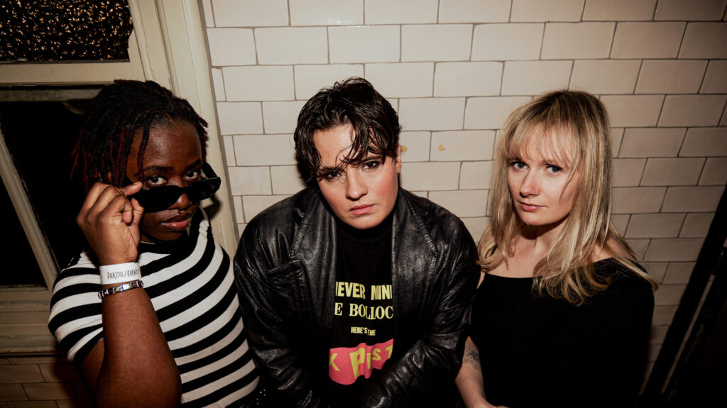 GIRLBAND! put queer desire centre stage on ‘5AM’
