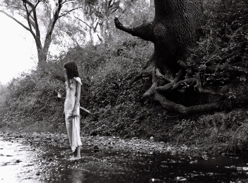 Nadia Faye gets lost in longing on ‘drift’