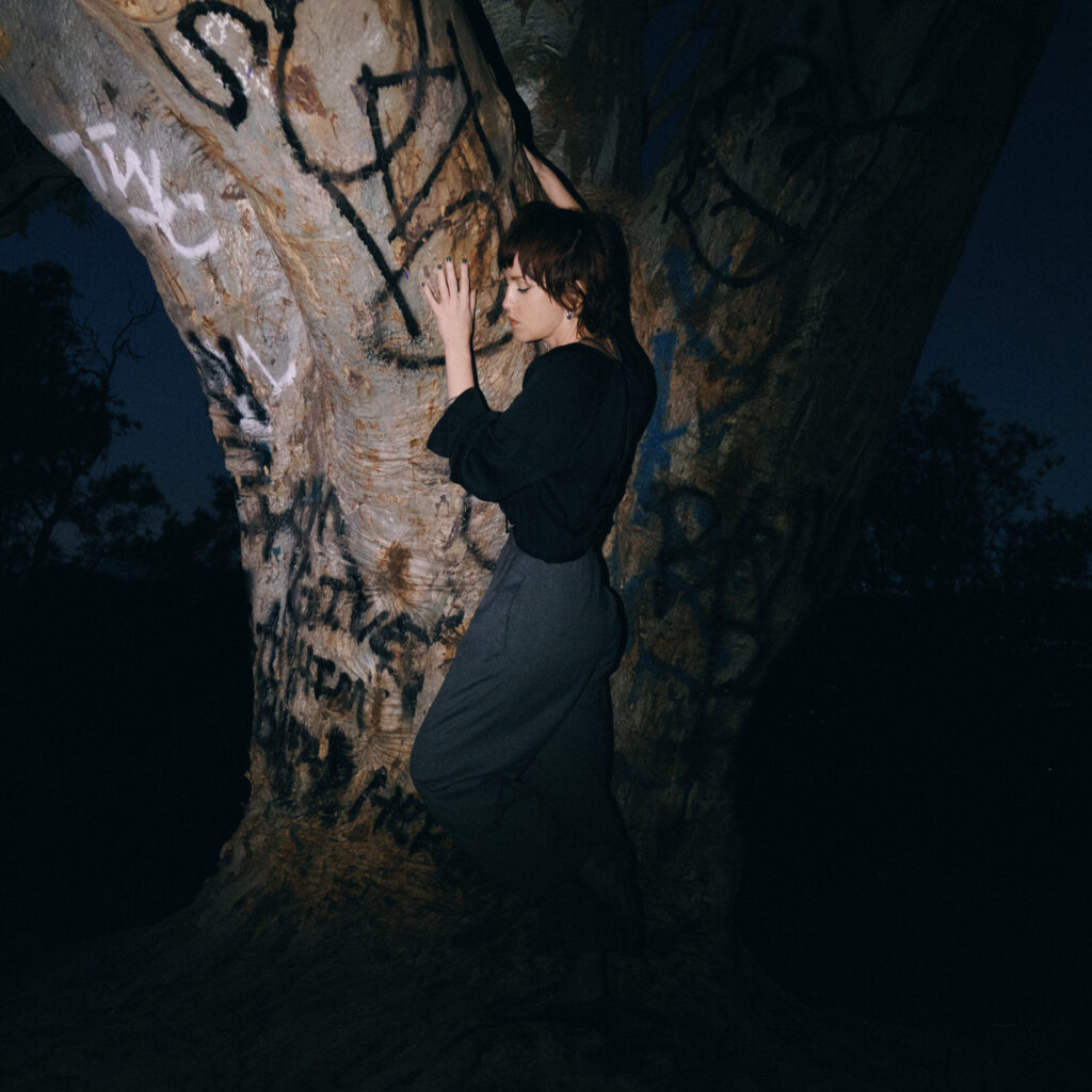 Johanna Warren announces new album, Frog in the Belly of a Snake, alongside lead single & video ‘Automatic’